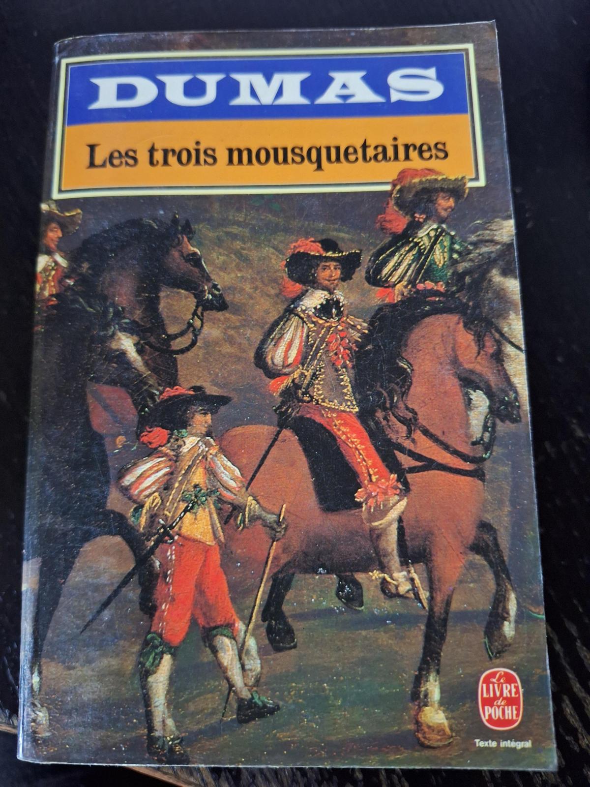 Alexandre Dumas, Alexandre Dumas: Les Trois Mousquetaires (French language, 2010, Librairie générale française)